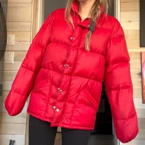 Vibrant Red Puffer Jacket for Ultimate Warmth